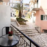 Nefeli Boutique City Suite
