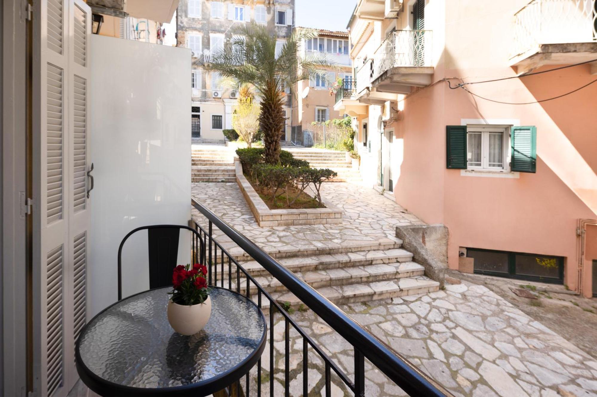 Nefeli Boutique Apartament *
